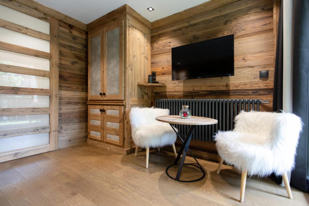 Hotel Les Peupliers Courchevel Buitenkant foto