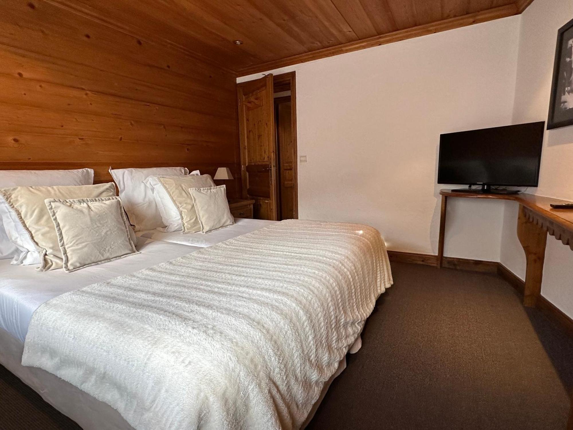 Hotel Les Peupliers Courchevel Buitenkant foto